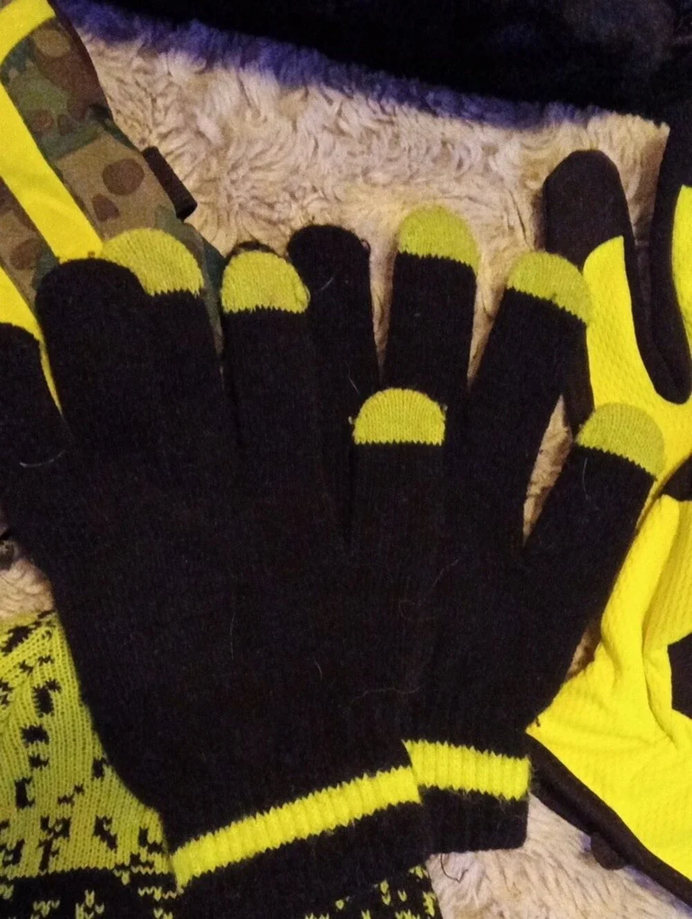 Kids Black & Yellow Winter Gloves and Beanie Set
